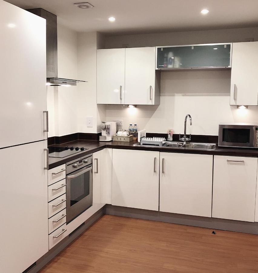 Soak Up The Light At A Soothing, Stylish Apartment In Swansea Marina Exterior foto