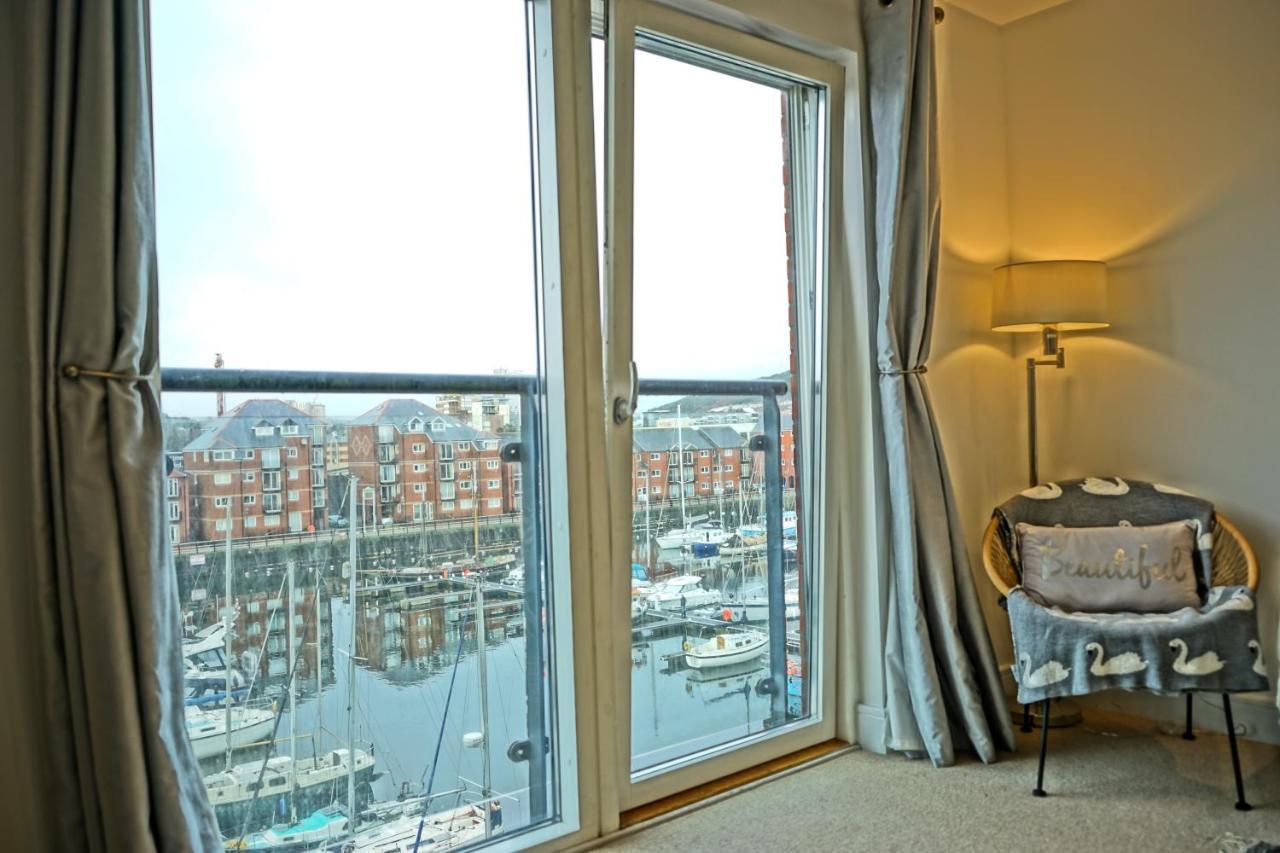 Soak Up The Light At A Soothing, Stylish Apartment In Swansea Marina Exterior foto